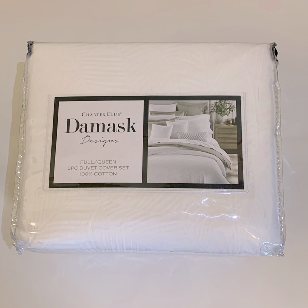Charter Club Damask Collection - Duvet Cover Queen (White Woven Leaves)